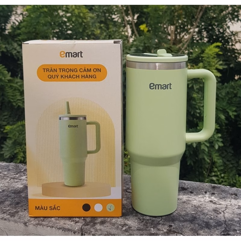 Ly giữ nhiệt 1,2L Emart – Bí quyết giúp tôi không còn ‘sợ’ những ly cà phê nguội vào buổi chiều