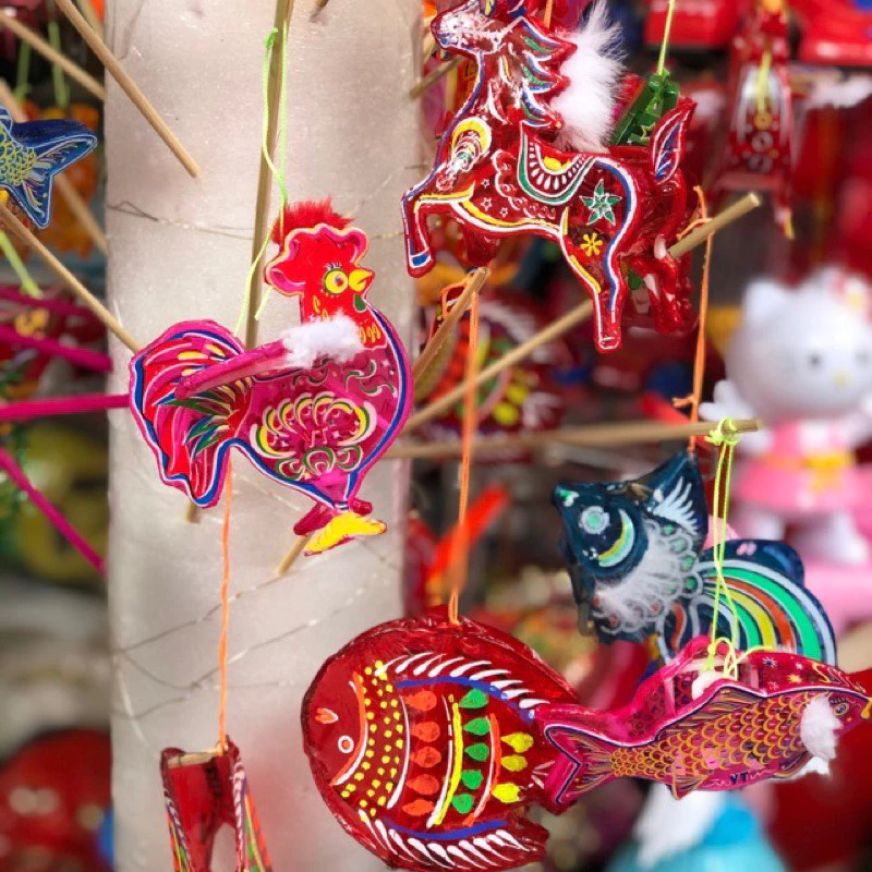 Mẹo chọn đèn lồng Trung Thu bằng bóng kính phù hợp với không gian gia đình bạn