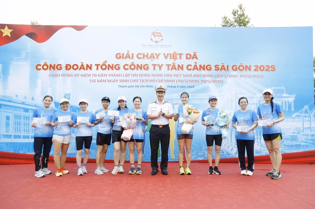 Giải chạy việt dã Công đoàn Tân cảng Sài Gòn thu hút gần500 cán bộ, đoàn viên tham gia- Ảnh3. Giải chạy việt dã Công đoàn Tân cảng Sài Gòn thu hút gần500 cán bộ, đoàn viên tham gia- Ảnh3.