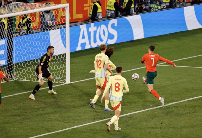 Ronaldo tỏa sáng Ronaldo ghi bàn