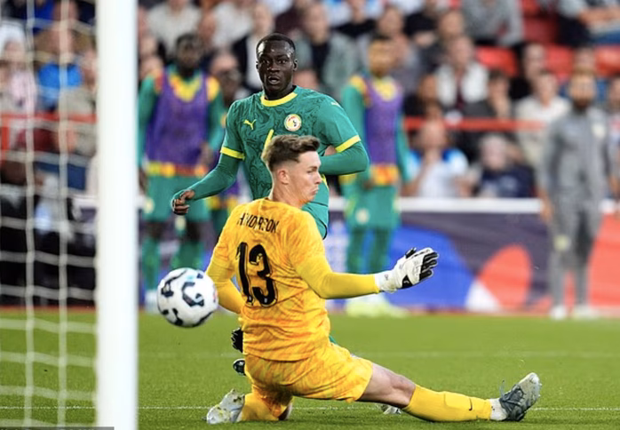Habib Diarra nâng tỉ số lên 2-1 cho Senegal Habib Diarra nâng tỉ số lên 2-1 cho Senegal