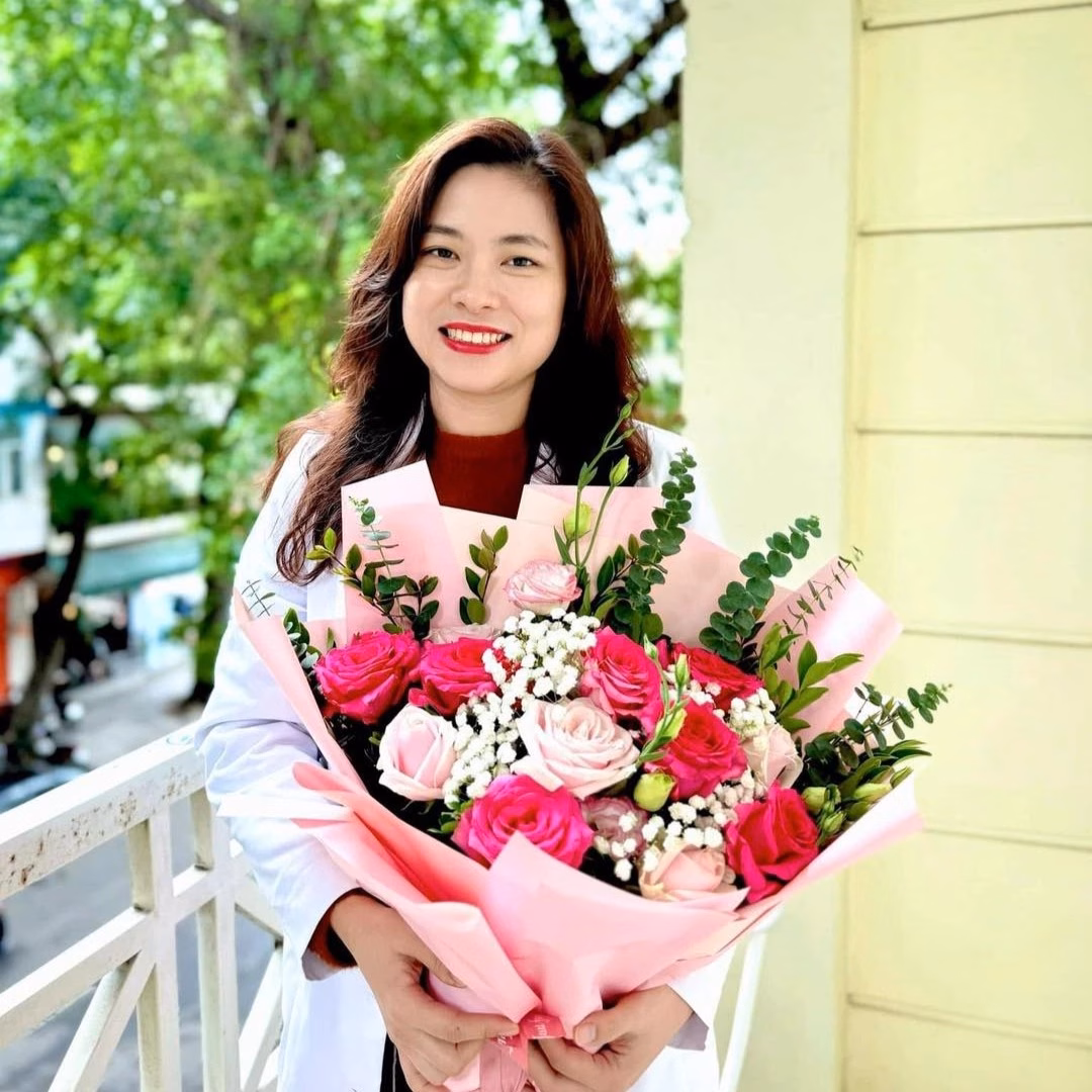 Bác sĩ Minh Giang thương con vì thiếu sự quan tâm Bác sĩ Minh Giang thương con vì thiếu sự quan tâm