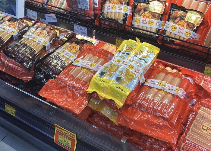 Các mặt hàng xúc xích, bánh hotdog...