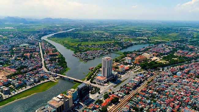 TP Phủ Lý - Hà Nam nhìn từ trên cao TP Phủ Lý - Hà Nam nhìn từ trên cao
