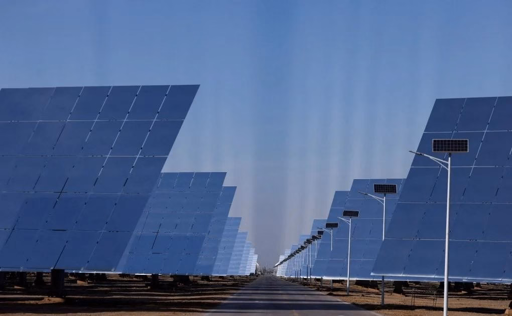 Dự án phát điện nhiệt mặt trời 100MW Dự án phát điện nhiệt mặt trời 100MW ở Đôn Hoàng, tỉnh Cam Túc, Trung Quốc