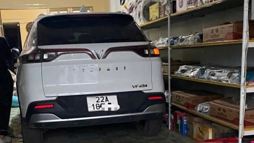 Tài xế taxi công nghệ gây tai nạn làm bé gái 4 tuổi tử vong ở Sài Gòn bị tạm giữ