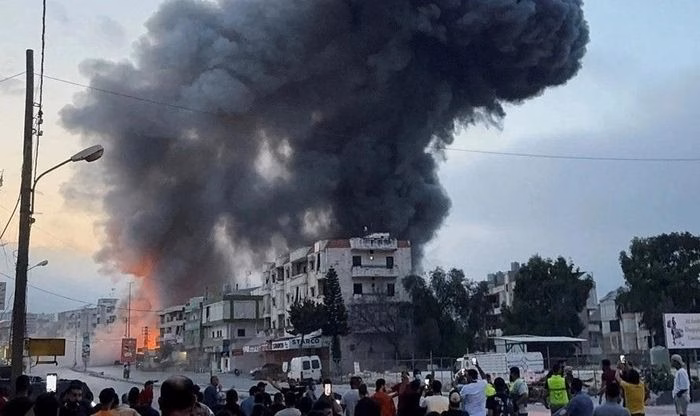 Đ&aacute;nh kh&ocirc;ng k&iacute;ch Israel tại miền Nam Lebanon, ảnh Reuters