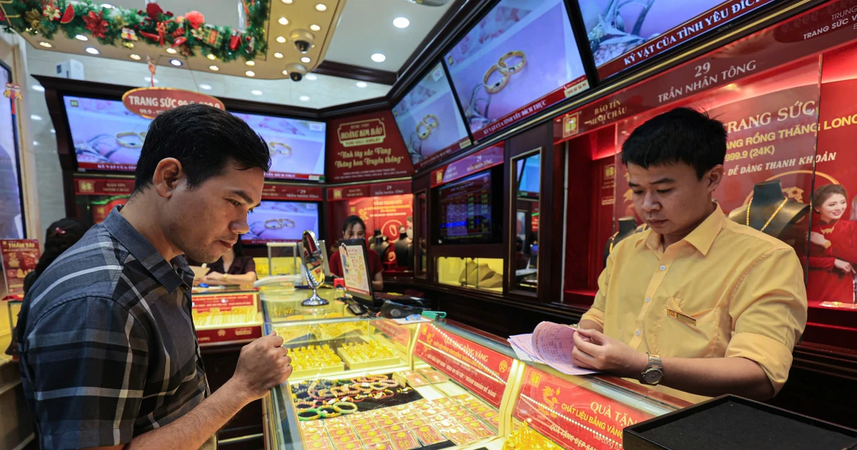 Kinh doanh vàng Một điểm kinh doanh vàng tại Hà Nội