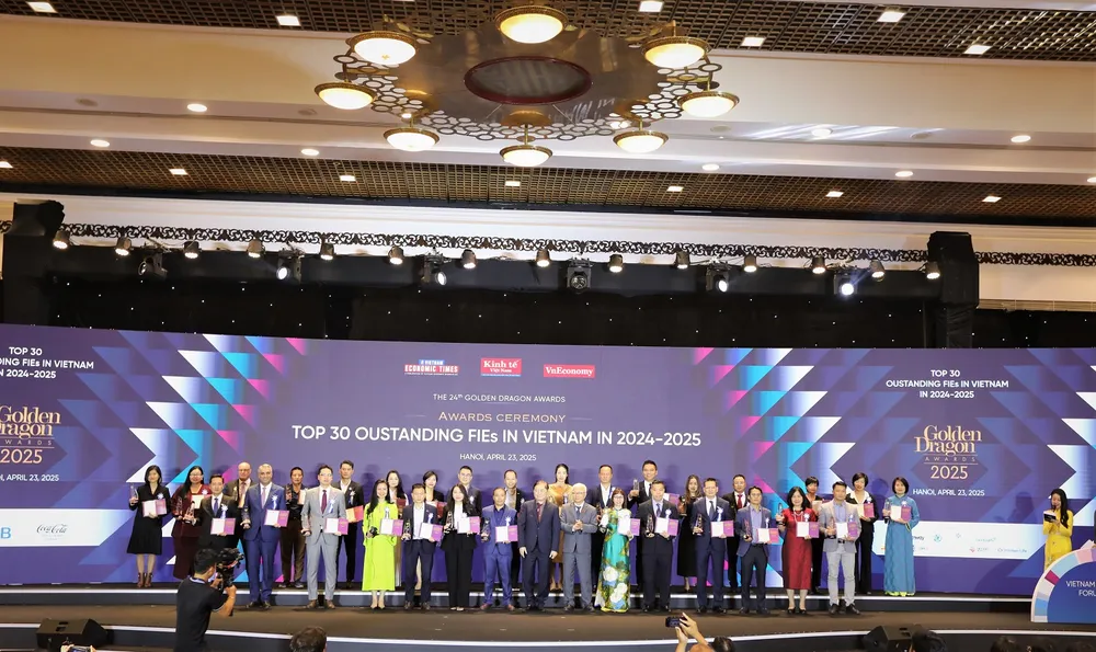 Các doanh nghiệp FDI tiêu biểu được vinh danh nhận Giải thưởng Rồng Vàng 2025 Các doanh nghiệp FDI tiêu biểu được vinh danh nhận Giải thưởng Rồng Vàng 2025