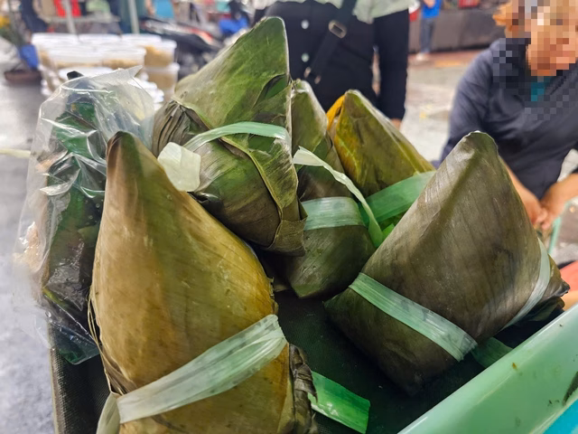 Bánh bá trạng Bánh bá trạng 100.000 đồng bán chạy