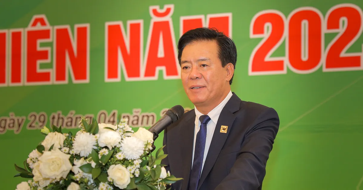 Tổng Giám đốc Ngô Văn Đông Ông Ngô Văn Đông - Tổng Giám đốc Công ty CPPB Bình Điền