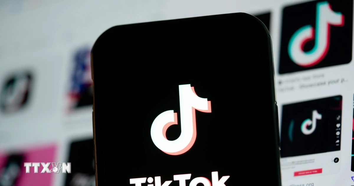 Biểu tượng TikTok Biểu tượng TikTok trên màn hình điện thoại di động