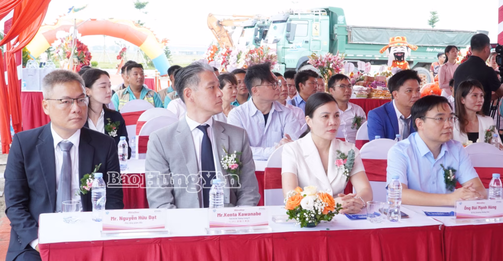 “850 tỷ đồng xây nhà máy sản xuất thiết bị công nghệ cao tại Hưng Yên” Các đại biểu dự lễ khởi công xây dựng Nhà máy MitraStar Việt Nam tại khu công nghiệp Thăng Long II.