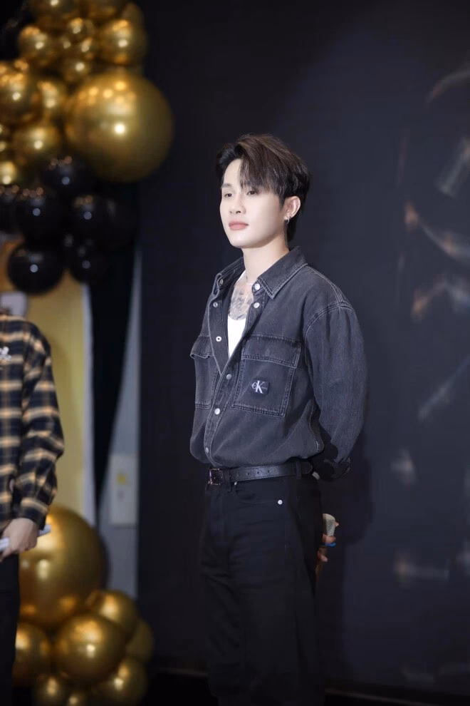 Jack dời show Trạm dừng chân vì lo ngại bão và chia sẻ với nạn nhân vụ lật tàu Jack, Văn Mai Hương và một số nghệ sĩ Việt dời show, sự kiện. Ảnh: FBNV.