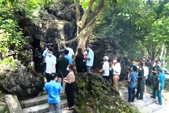 Tác động của cấp độ gió bão đến đời sống và cơ sở hạ tầng cộng đồng Hang Co Phương: Chứng tích bi tráng của lòng yêu nước và sự hy sinh cao cả