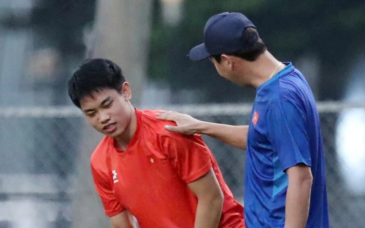 U23 Việt Nam thắng đậm Lào, HLV Kim Sang Sik cần tìm ra công thức hiệu quả U23 Việt Nam rút kinh nghiệm trận thắng Lào - Ảnh 4.