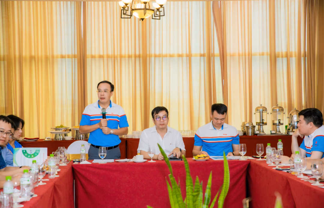 BSR và PVOIL tìm giải pháp tăng cường hợp tác chuỗi giá trị dầu khí Phó Tổng Giám đốc PVOIL Hoàng Đình Tùng phát biểu tại Hội thảo