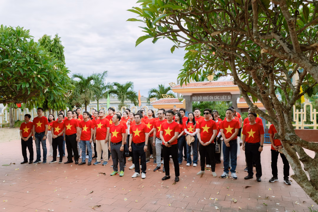 BSR và PVOIL tìm giải pháp tăng cường hợp tác chuỗi giá trị dầu khí Các đại biểu viếng Nghĩa trang liệt sĩ Đặc khu Lý Sơn nhân kỷ niệm 78 nămNgày Thương binh - Liệt sĩ (27/7/1947 - 27/7/2025)