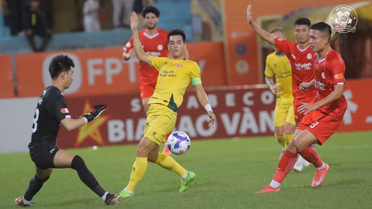 CĐV Thanh Hóa, Nam Định đổ quân đi hỗ trợ đội nhà Tin sáng (23/8): Tiến Linh dính chấn thương hy hữu