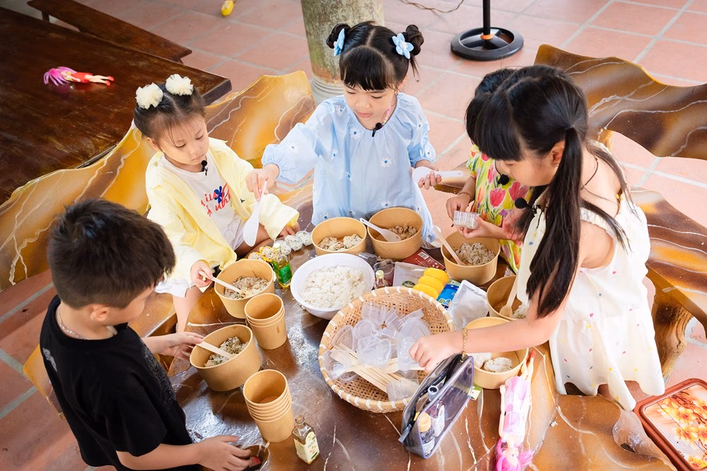 Màn đổi vai đầy thử thách giữa hai ông bố - ảnh 5