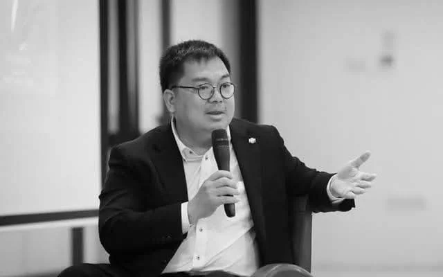 Tỏa sáng di sản của ông Hoàng Nam Tiến: 32 năm cống hiến cho FPT và thế hệ trẻ Ông Hoàng Nam Tiến đã để lại những kiến thức, thành tựu và giá trị tinh thần cho thế hệ sau.