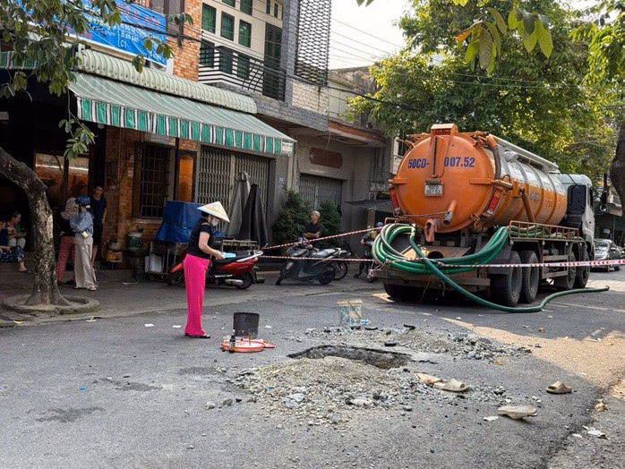 Phản ứng cứu hộ và điều tra Hiện trường nơi xảy ra vụ việc