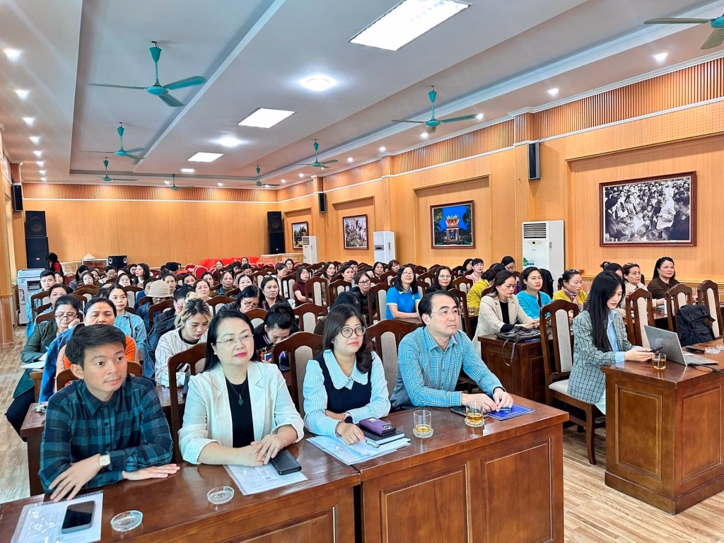 Hội nghị tập huấn kỹ năng b&aacute;n h&agrave;ng online tại Đại Thanh