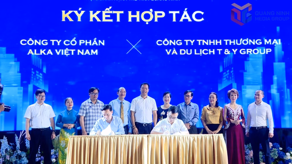 Quảng Ninh thu hút đầu tư vượt trội, cải thiện môi trường kinh doanh Lễ ký kết hợp tác giữa các doanh nhân, doanh nghiệp trẻ Quảng Ninh tại chương trình xúc tiến thương mại doanh nhân trẻ năm 2025.