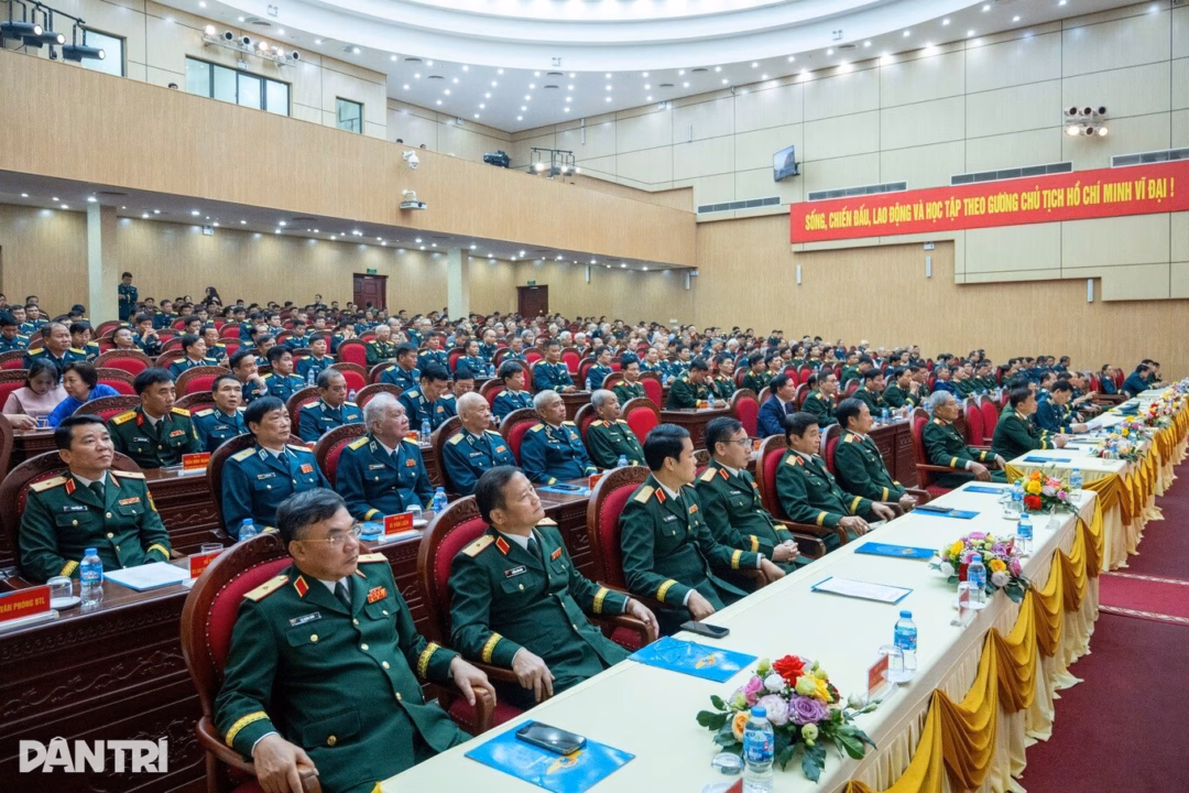 60 năm xây dựng và phát triển: Bộ đội Tên lửa Phòng không hiện đại bảo vệ Tổ quốc Thiếu tướng Vũ Hồng Sơn, Tư lệnh Quân chủng Phòng không - Không quân (Ảnh: Mạnh Quân).
