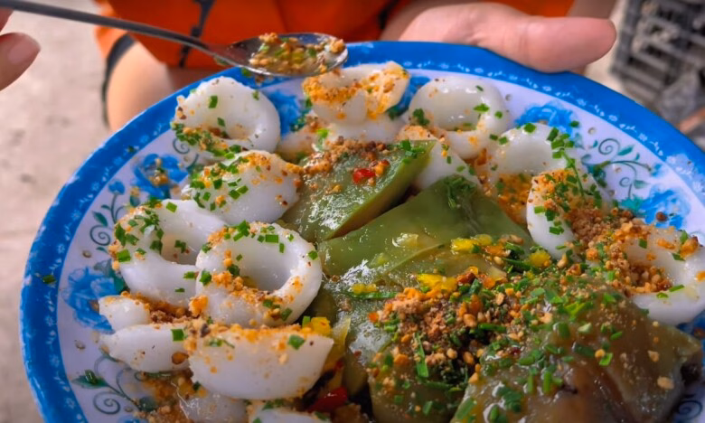Khám phá Chợ Phù Cát – Điểm đến lý tưởng cho du khách ở Bình Định Giữa lòng Bình Định có khu chợ bán hải sản siêu rẻ, tồn tại gần 200 năm vẫn đông khách bậc nhất - 6