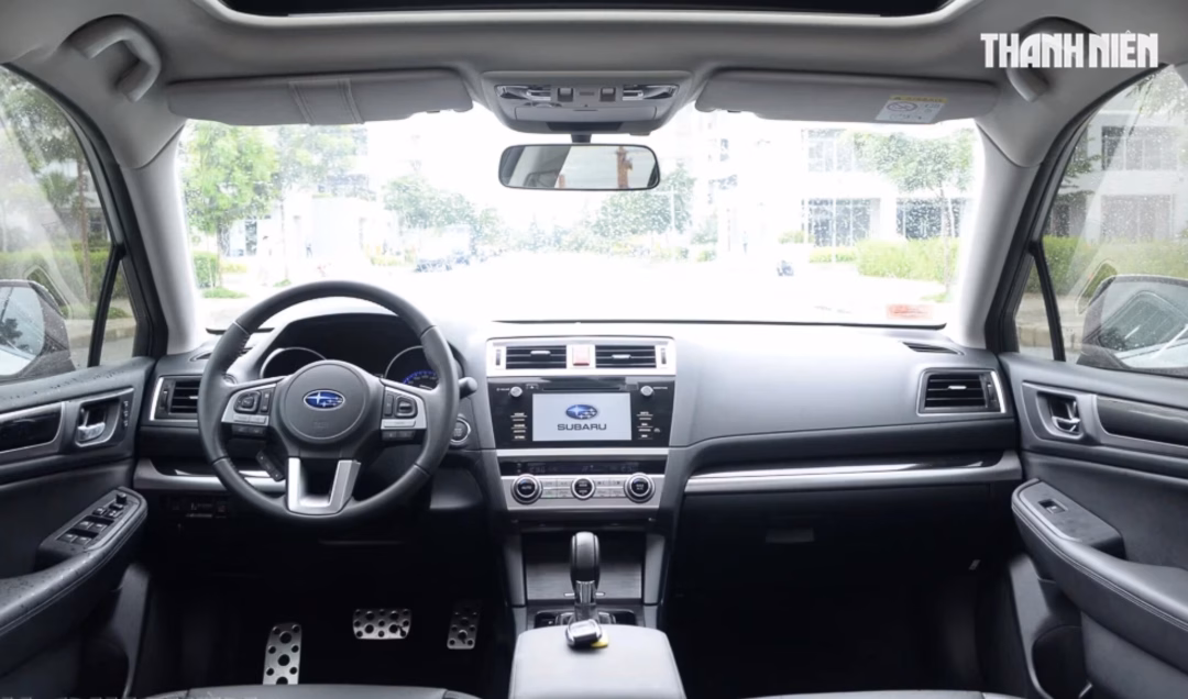 Mẹo khử mờ kính ô tô khi lái trong thời tiết lạnh và mưa