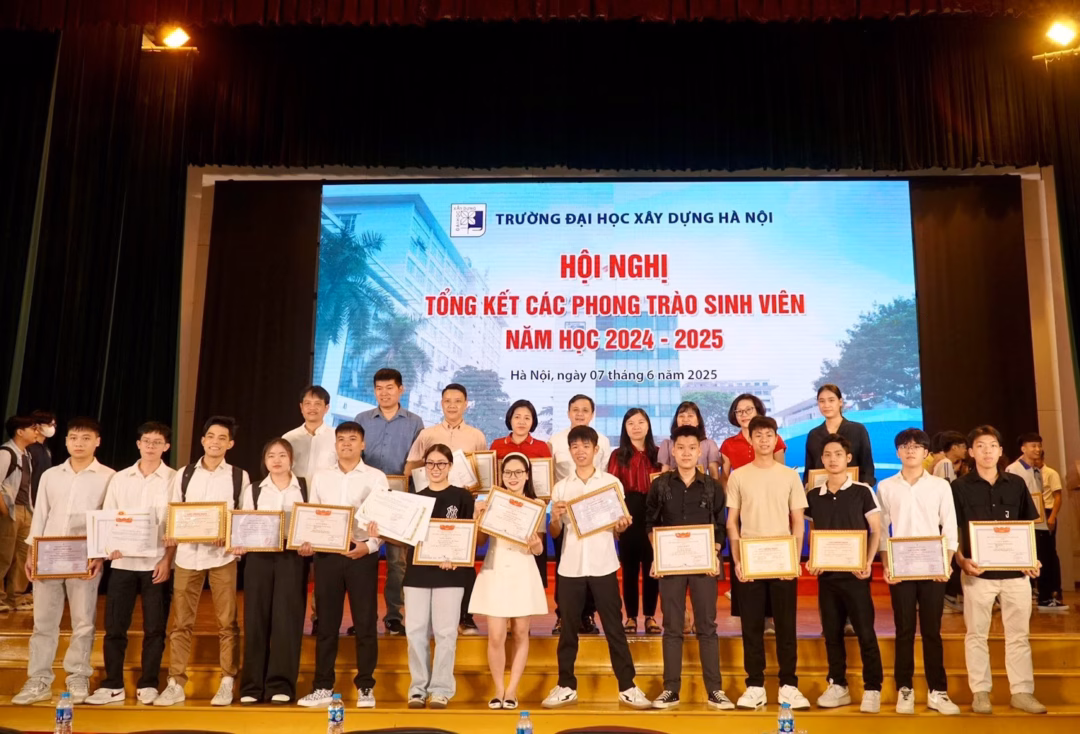 Sinh viên Trường Đại học Xây dựng Hà Nội tích cực phát huy tinh thần năng động, sáng tạo và chủ động hội nhập trong cả môi trường học thuật và hoạt động ngoại khóa. Ảnh: NVCC.