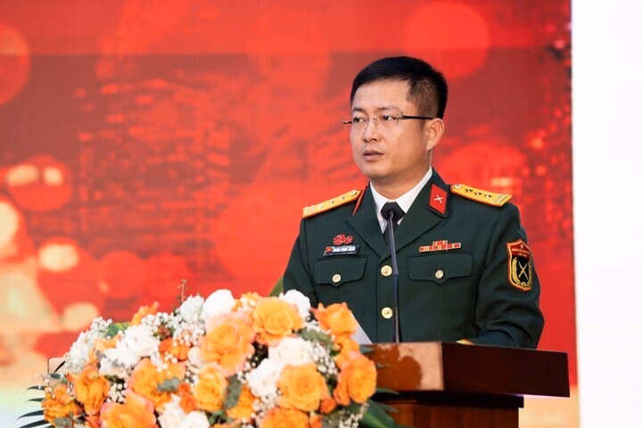 Viettel đặt mục tiêu trở thành công ty công nghệ hàng đầu, AI dự báo thời tiết vượt ChatGPT Logo của hãng công nghệ Intel tại Mỹ. (Nguồn: Intel)