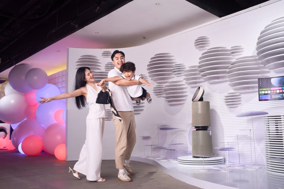 LG ra mắt triển lãm nghệ thuật ‘The Art-ffection’: Công nghệ chạm tới nghệ thuật Vũ trụ AI với những thiết bị giải trí tại gia đỉnh cao