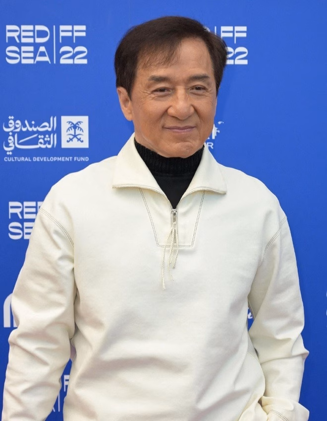 Mẹ của Jackie Chan: Thành công sự nghiệp không có nghĩa là con bạn sẽ thành công Thành Long ở tuổi 71: Hào quang không thể che lấp nỗi buồn mang tên “người cha thất bại”- Ảnh 4.