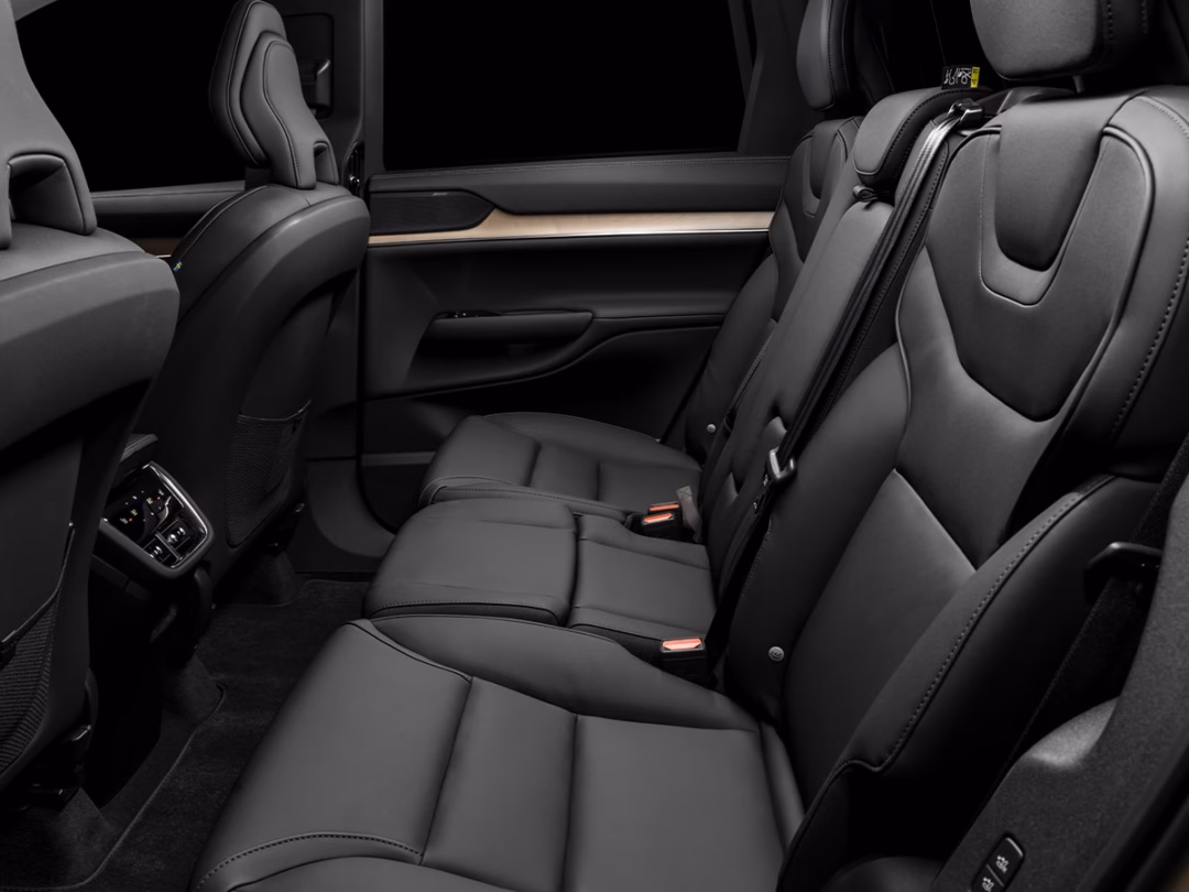 2025 Volvo EX90 Plus in Sand Dune | Image: Supplied / Volvo