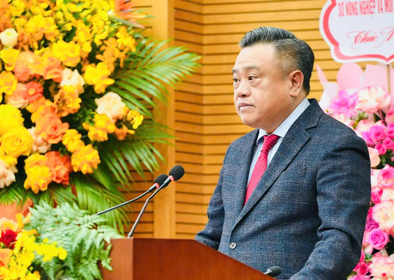 Phó Bí thư Thành uỷ, Chủ tịch UBND thành phố Hà Nội phát biểu tại đại hội.