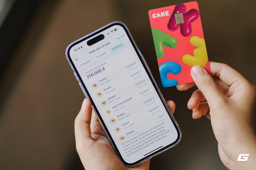 Thẻ tín dụng Cake by VPBank cung cấp cơ chế hoàn tiền lên tới 20%, tối đa 1 triệu đồng cho 5 danh mục hoàn tiền như: Mua sắm online, đặt xe công nghệ, đi ăn nhà hàng...