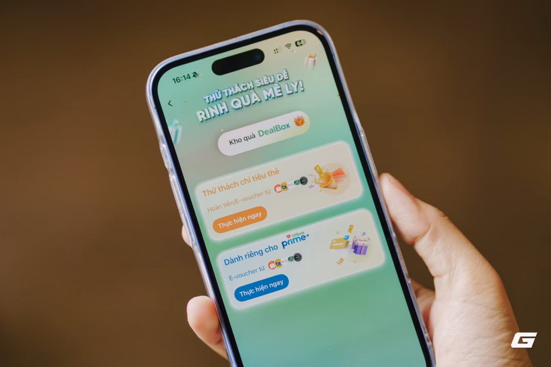 Thẻ tín dụng của ngân hàng VPBank tích hợp các ưu đãi và thử thách khi khách hàng chi tiêu. Chi tiêu càng nhiều thì được thưởng càng nhiều