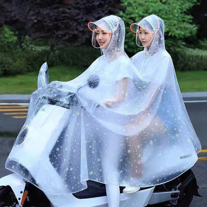 Mẹ Bỉm Cần Biết: Áo Mưa Trong Suốt Cho Mẹ Và Bé – Có Thực Sự Tiện Lợi Như Quảng Cáo?