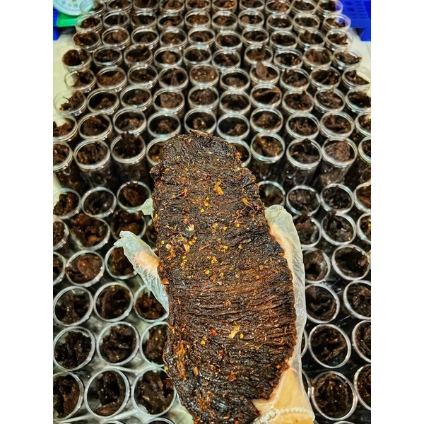 Vì sao Bò Khô Huế Nhà Làm Mẹ Sam lại là lựa chọn hàng đầu cho bữa ăn nhanh tại văn phòng?