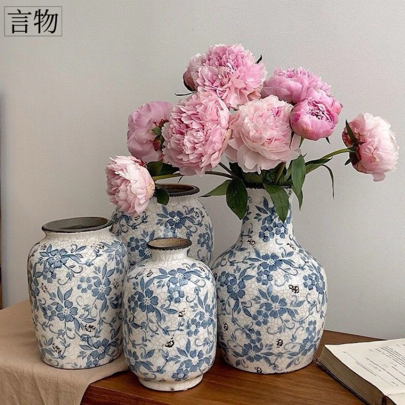 Làm sao để chọn bình gốm sứ cao cấp phù hợp cho bàn ăn gia đình?