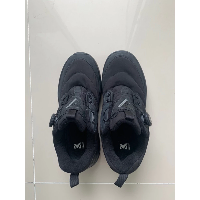 Làm thế nào để chọn giày trekking phù hợp cho chuyến leo núi Thu Đông mà không bị lừa bởi thiết kế đẹp?