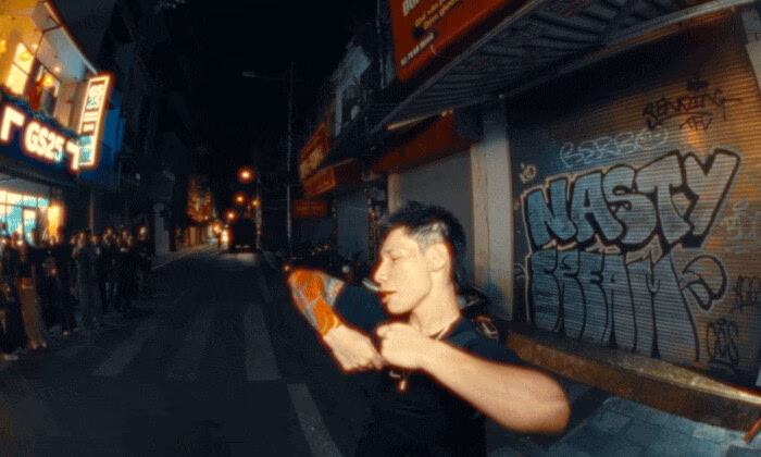 MCK bị chỉ trích khi làm lại hit của Sơn Tùng Nam rapper đóng tune quá đà, rap nhanh và không rõ lời
