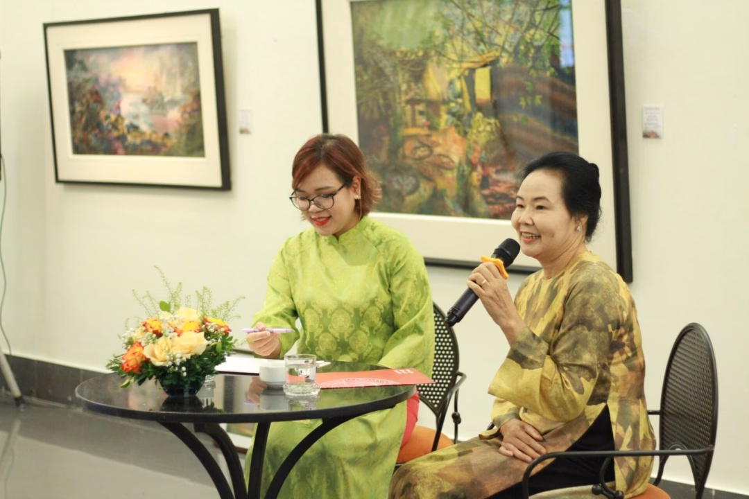 Nghệ sỹ Trần Thanh Thục trò chuyện về tranh vải tại Art Talk Chùa Bái Đính được TripAdvisor vinh danh là “Điểm đến nổi bật”