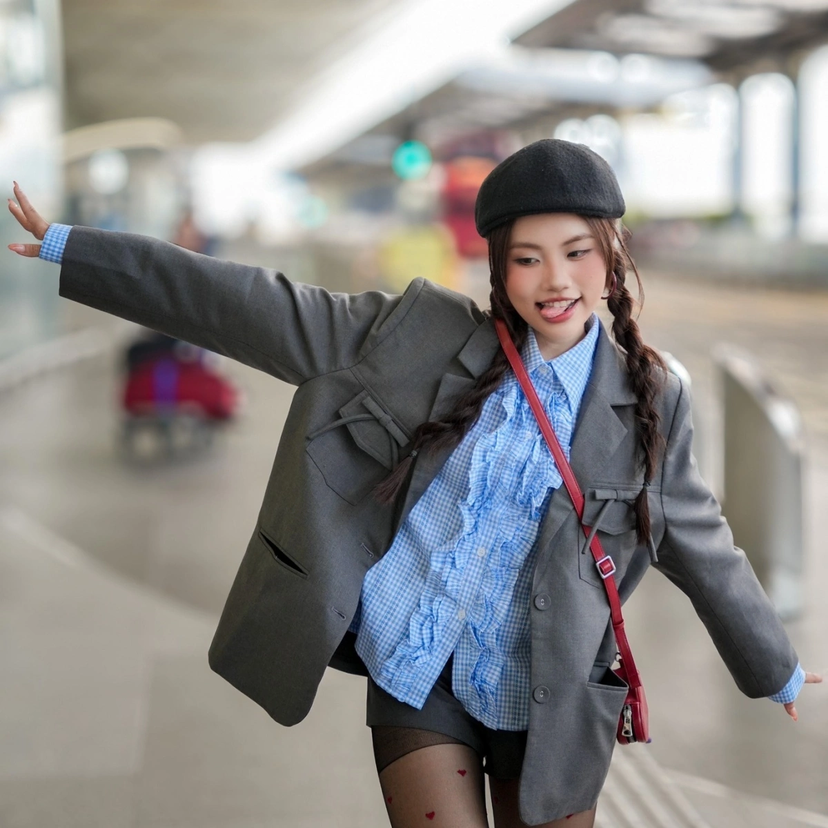 Phương Mỹ Chi ‘lột xác’ sau những bình luận về ngoại hình Nữ ca sĩ tích cực thử nghiệm nhiều kiểu mix - match trang phục và sự kiện, bắt trend thời trang của giới trẻ.