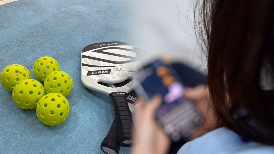Niềm vui pickleball biến thành gánh nặng gia đình