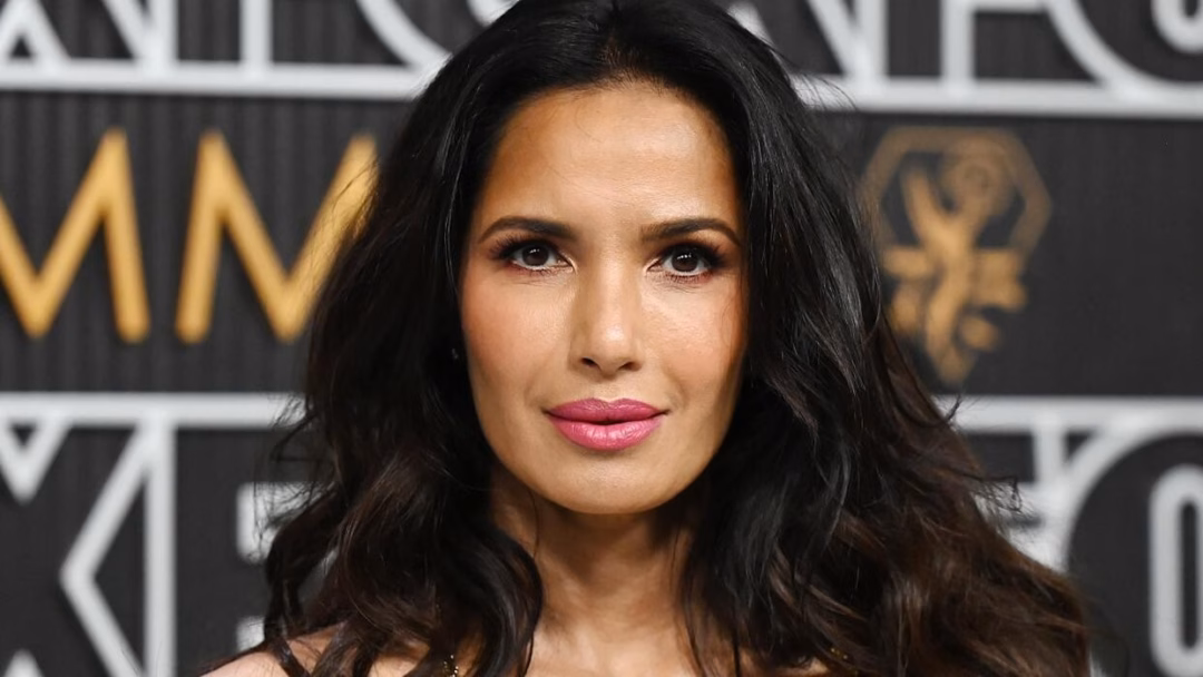 Padma Lakshmi khoe body tuyệt đẹp ở tuổi U50 với bộ đồ bơi siêu ngắn