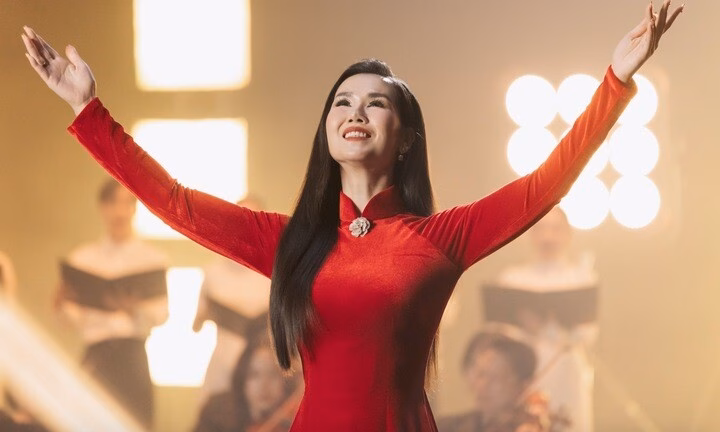 Võ Hạ Trâm ra mắt ca khúc tribute đặc biệt cho các anh hùng liệt sĩ và đồng bào