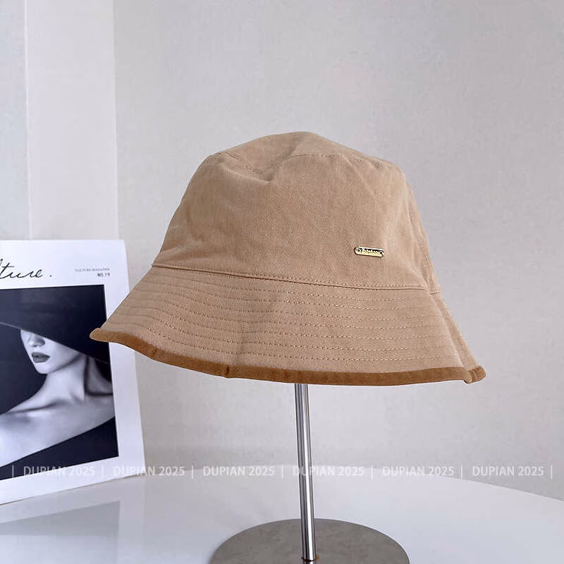 Tại sao nón nữ màu trơn hai mặt lại là cứu cánh cho các chuyến du lịch và mùa thu đông?